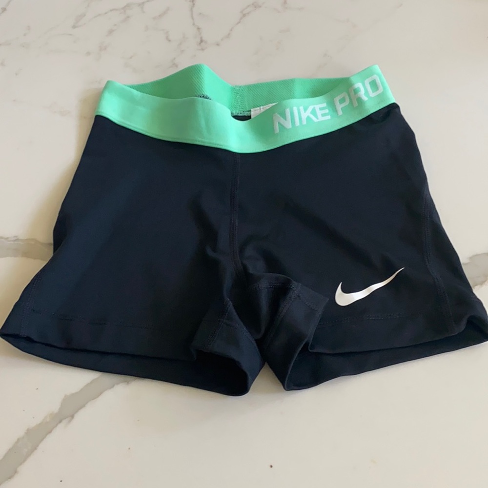 Nike dri-fit training shorts size XS